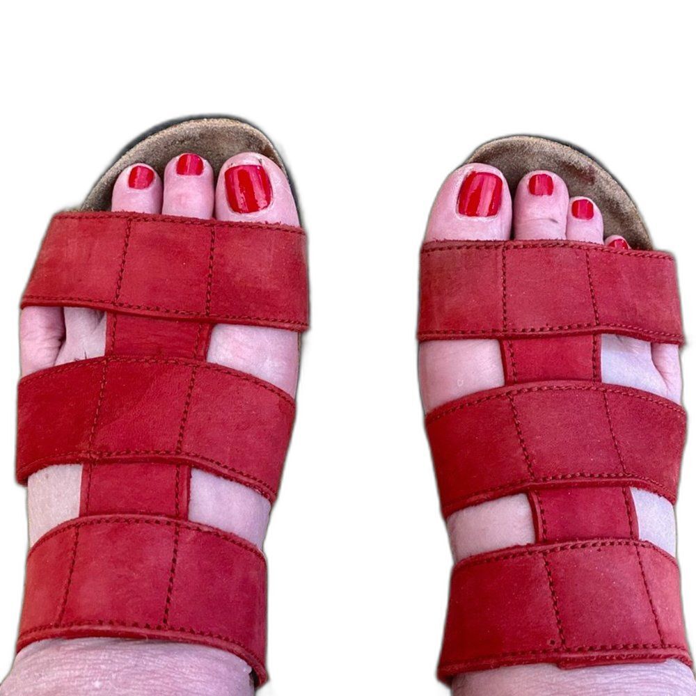 EDDIE BAUER Genuine Suede Sandals 3-strap LIKE NEW Red 9.5
